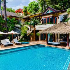 Aluna Villa - Oceanfront 4 Bedroom Villa near Kata Beach, Phuket Thailand