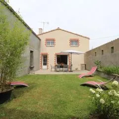 Gîte familial au calme avec terrasse, proche Puy du Fou et plages vendéennes. - FR-1-622-41