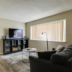 Fresno Apt Near Attractions, Shopping and Dining!