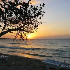 Negril Vacation Rental - Private Beach one bedroom