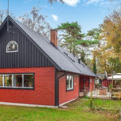 Lovely Home In Hllviken With Kitchen