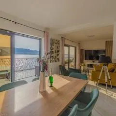 Ivica Super comfortable, newly furnished apartment in a top location