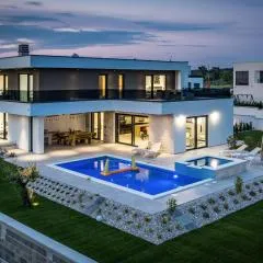 Villa MaEm in Central Istria for families with Sauna, Whirlpool & Sea View