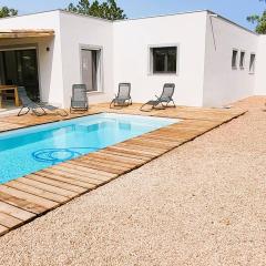 Villa Silvio, 8 pers, piscine, 15 minutes plage en voiture