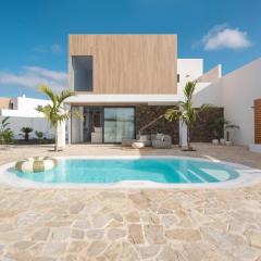 Villa NOMA - Design space with Pool in Corralejo