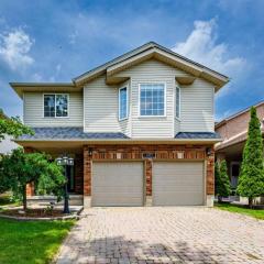 High-Ceiling Home and Relaxing Patio in Waterloo