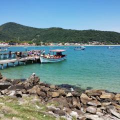 Casinha aconchegante, Praia da Armação, Floripa