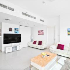 Nasma Luxury Stays - Serenity by the Sea 1BR Apartment With Beach Views