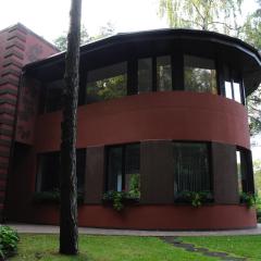 Cozy house with sauna, pool and private garden