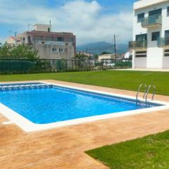 Planta Baja con Piscina y Parking en Miami Playa, Cerca del Mar - ES-9-155
