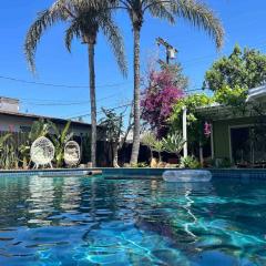 Villa La Verde - Remodeled Villa, Pool & Guesthouse by Topanga