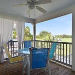 Coral Breeze by AvantStay Close to Beach w Balcony Shared Pool Month Long Stays Only