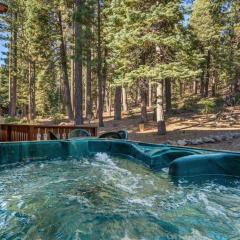 Wolf's Lair by AvantStay Swiss Chalet w Private Hot Tub & Access to Northstar Resort Community