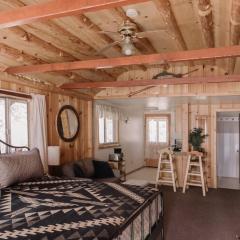 2404 - Oak Knoll Studio #5 cabin