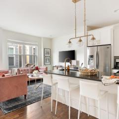 Hart Suite 13 by AvantStay Gorgeous Town House w Modern Amenities in Nashville