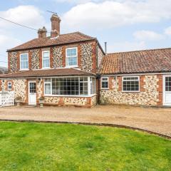 5 Bed in Thornham KT028