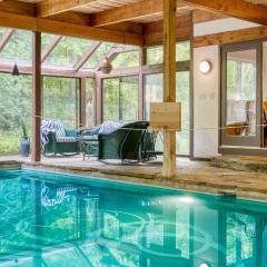 Wellspring by AvantStay Indoor Pool Views