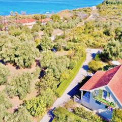 Renas Sweet Holiday Home near Roda by DadoVillas