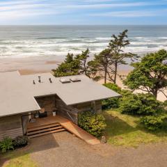 Sunset Cove by AvantStay Beachfront w Balcony