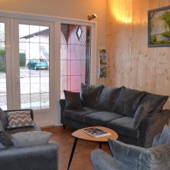 Gîte spacieux avec terrasse, 3 chambres, équipements bébé, à 16 km de Gérardmer - FR-1-589-23