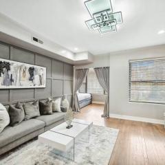 The Chic Urban Oasis Near the Lake!