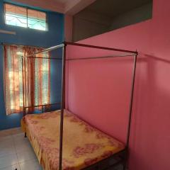 Hostel with Homestay - Backpackers