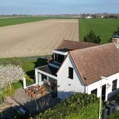 Buitenhof, cosy villa with stunning views