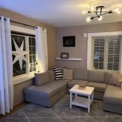 Fin leilighet, sentralt og sjønært,med parkering