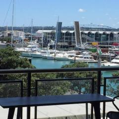 Luxury Waterfront Nest Above Viaduct Harbour