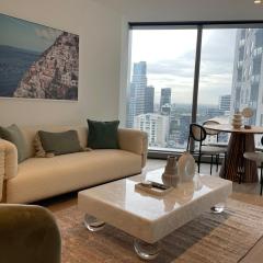 Serenity Stayz - 3 Bedroom Apartment in Melbourne CBD