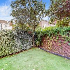 Stunning 2BDR with beautiful garden