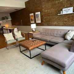 Trendy Wicker Park Loft with Parking