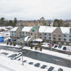 Holiday Inn Express & Suites Marquette, an IHG Hotel