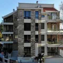 Park Residence 7 - 1 br & Parking at Tivat Center