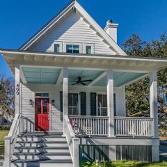 New Listing - Centrally located Beaufort home