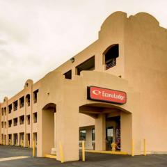 Econo Lodge East