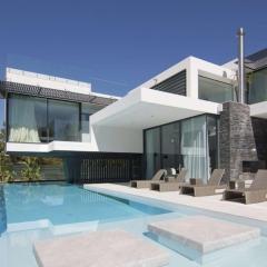 Phenomenal Algarve Villa - Villa Flowerscape - 4 Bedrooms - Steam Room and Home Cinema - Quinta do Lago