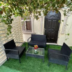 شقة 4 غرف ومجلس وصاله واطلاله منها 3غرف نوم Al Wissam is a 3-bedroom apartment with a living room and a view