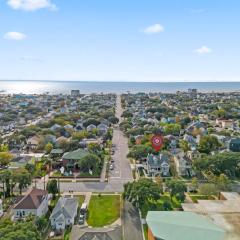 NEW Historic Galveston Beach Home With 3 King Beds