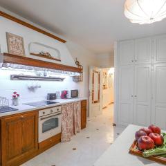 Nice Apartment In Bagnone With Kitchen