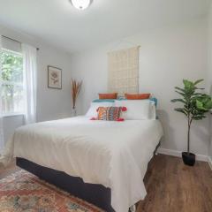 BOHO Suite! Near Downtown and Foodie Hotspots
