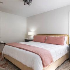 Chic 2BR Durham Haven - Walk to Duke