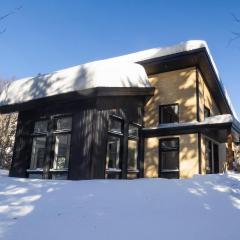 CHALET MISTA - Charlevoix - Repère de ski moderne en nature