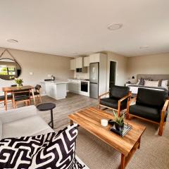 Mountain Pearl Cottage