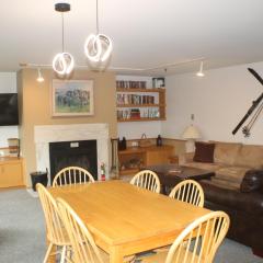 Highridge E5, Two bedroom located at the base of Killington Mountain moments from the base lodges