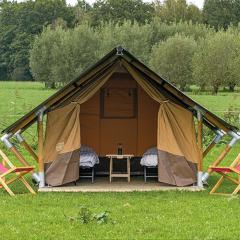 Ingerichte Lodge Tent incl ontbijt en stroom, Blues Camping Grolloo