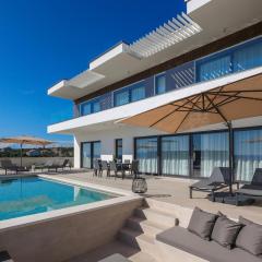 Luxury villa del Sol