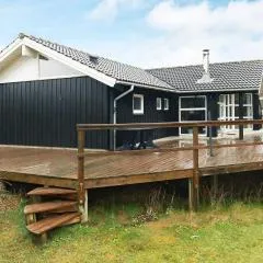 Three-Bedroom Holiday home in Løkken 81