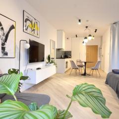 Private parking, secure building - Central apartments Old Town & Main Station