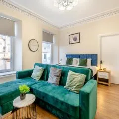 Apartment Three - Uk44286